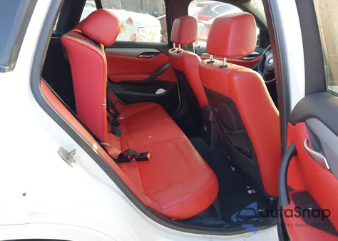 2013 BMW X1 xDrive35I z USA, uszkodzony, nr VIN WBAVM5C57DVV89147